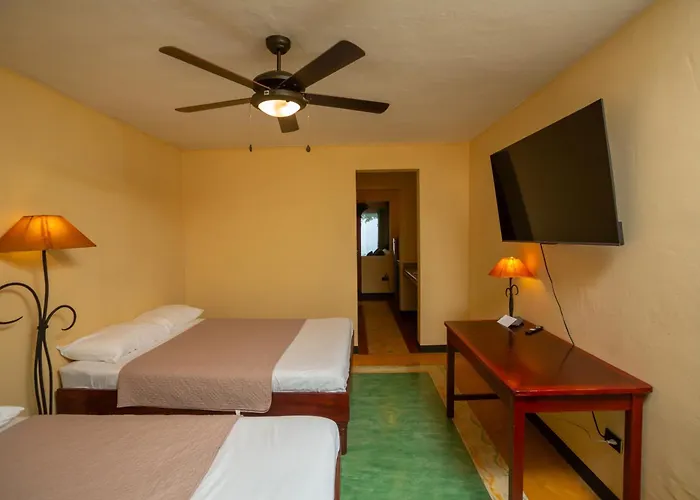 Arenal Hotel, Brewery & Farm Hotel Tilarán