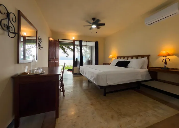 Arenal Hotel, Brewery & Farm Hotel